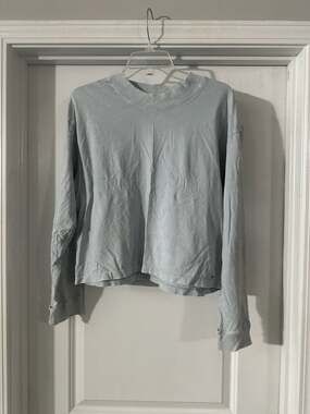 Southern Shirt Women's Washed Blue Cropped Long Sleeve T-Shirt#309